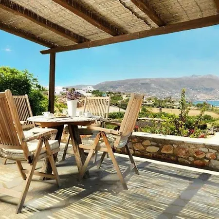 Artemis Island * Parikia (Paros)