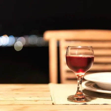 Artemis Island * Páros